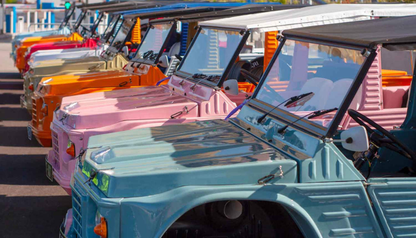 Se déplacer - Méhariviera propose la location d’une voiture originale pour votre événement d’entreprise sur la Côte d’Azur
